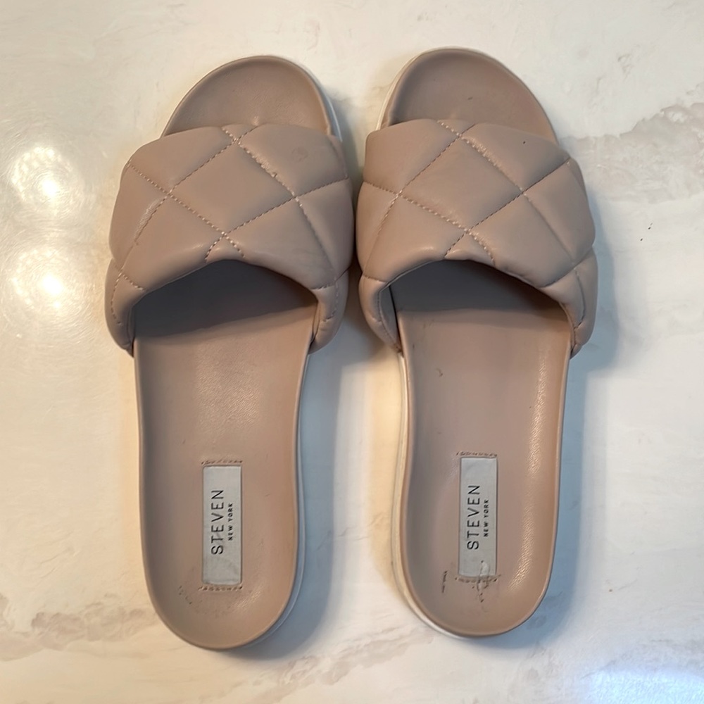 Steven quilted slides